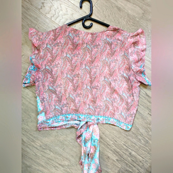 Cute Silky Top - Picture 2 of 3